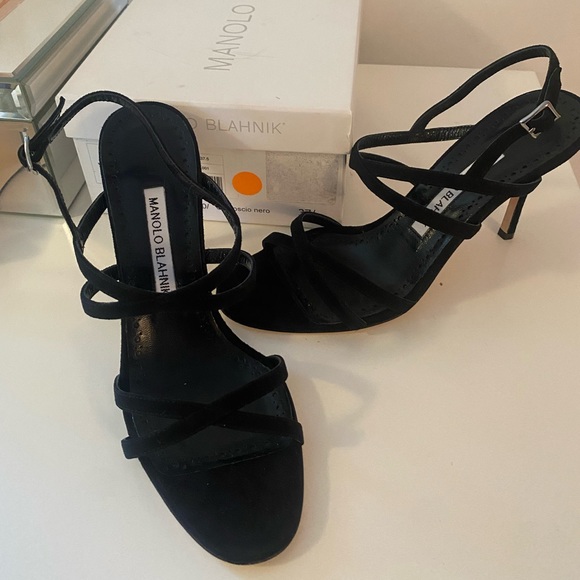 NWT Manolo Blahnik Amazia Heels - Picture 6 of 9